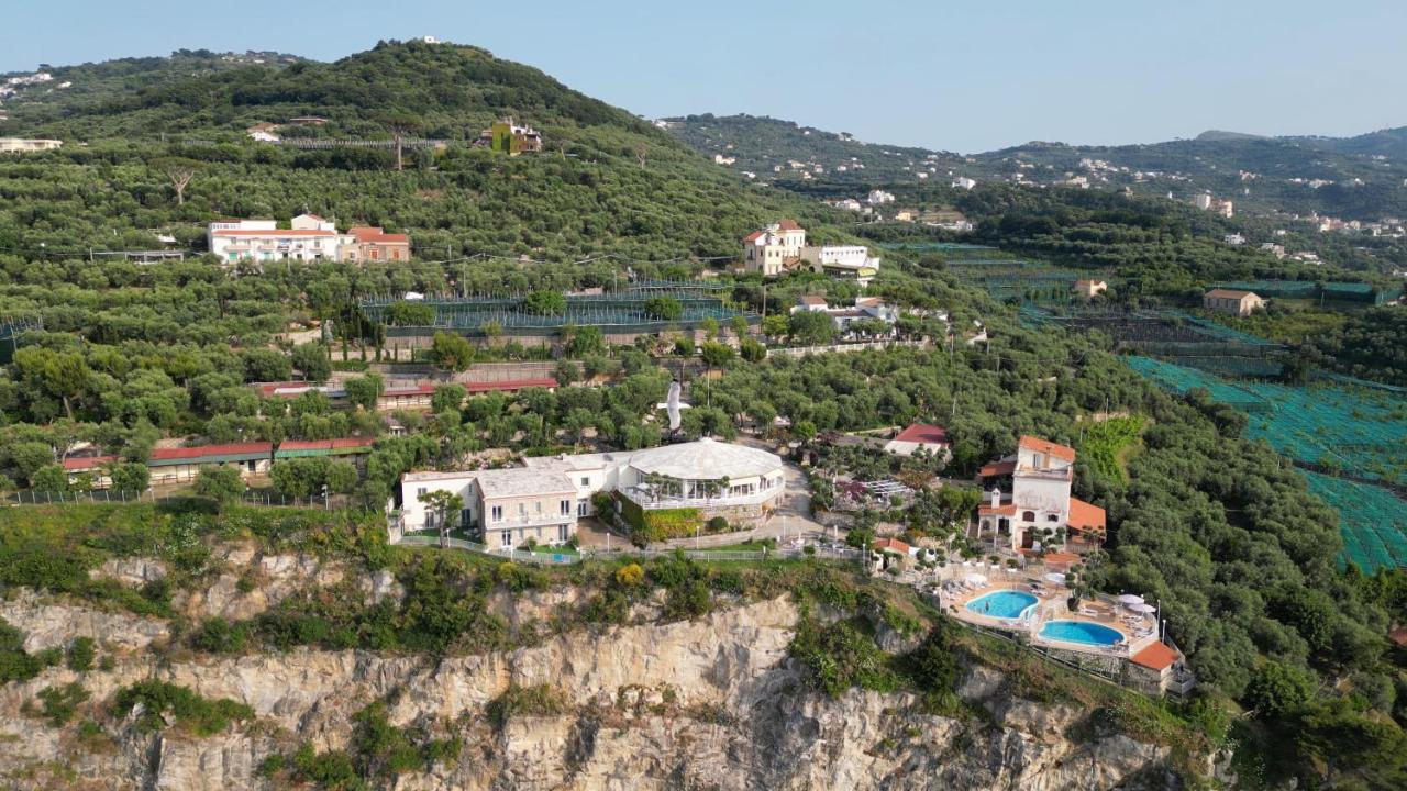 Villaggio Villa Lubrense Massa Lubrense Ngoại thất bức ảnh